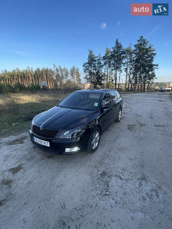 Універсал Skoda Octavia 2009 в Ірпені