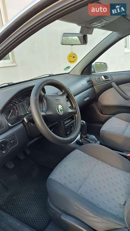 Лифтбек Skoda Octavia 2001 в Киеве
