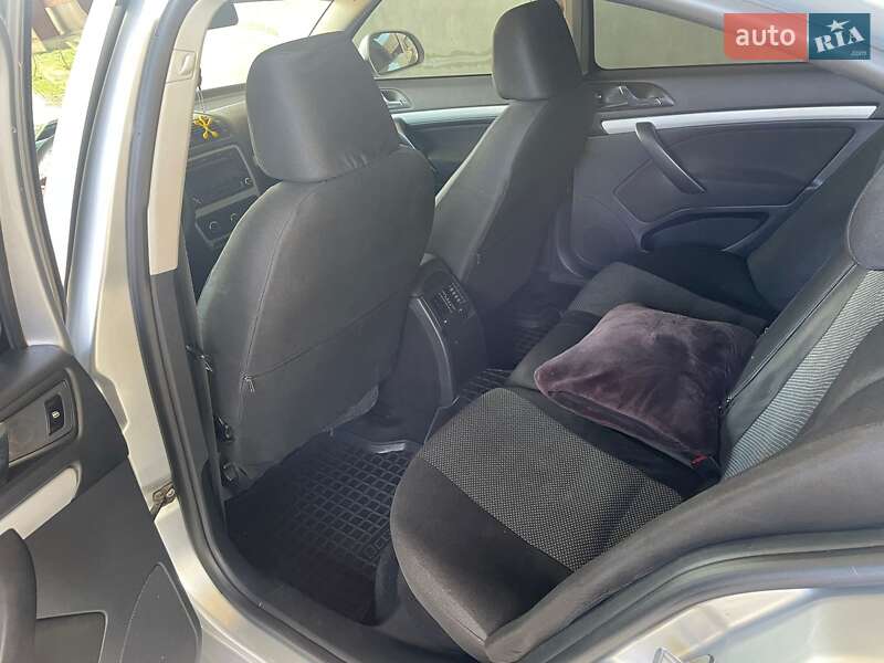 Ліфтбек Skoda Octavia 2011 в Володимирі