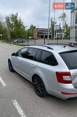 Универсал Skoda Octavia 2015 в 