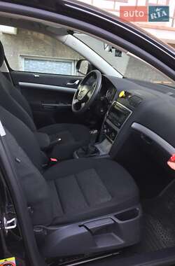 Лифтбек Skoda Octavia 2011 в 
