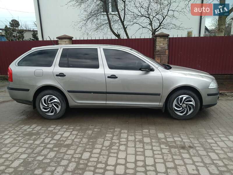 Универсал Skoda Octavia 2011 в Львове