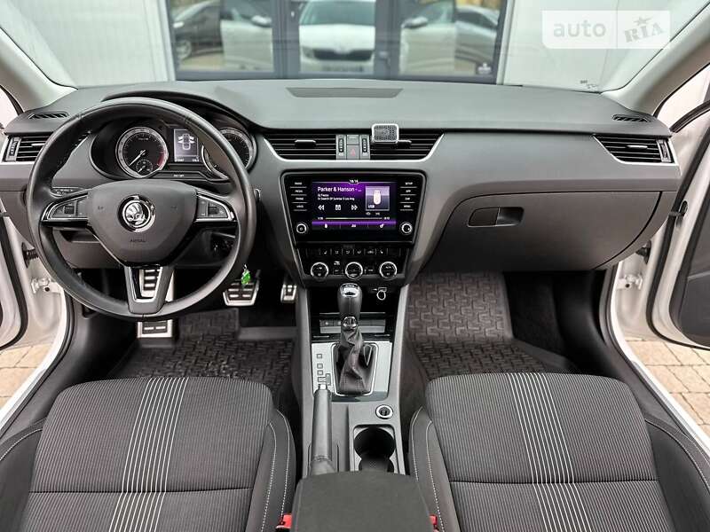 Ліфтбек Skoda Octavia 2019 в 