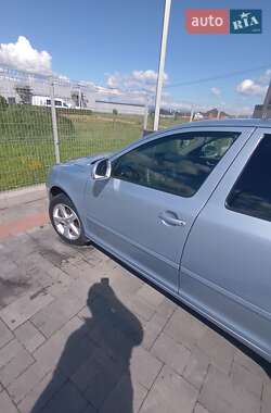 Лифтбек Skoda Octavia 2010 в 