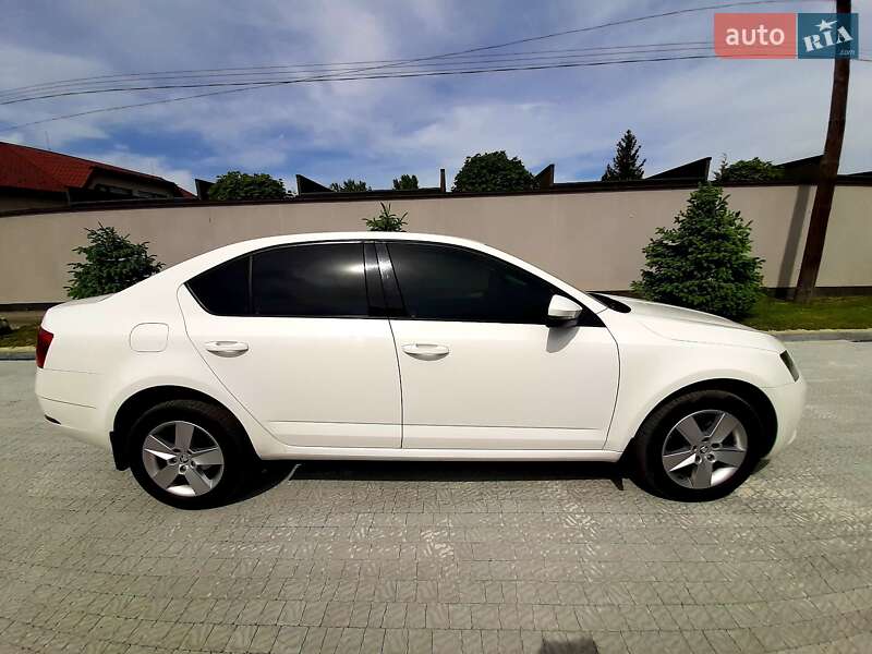 Лифтбек Skoda Octavia 2017 в Ужгороде