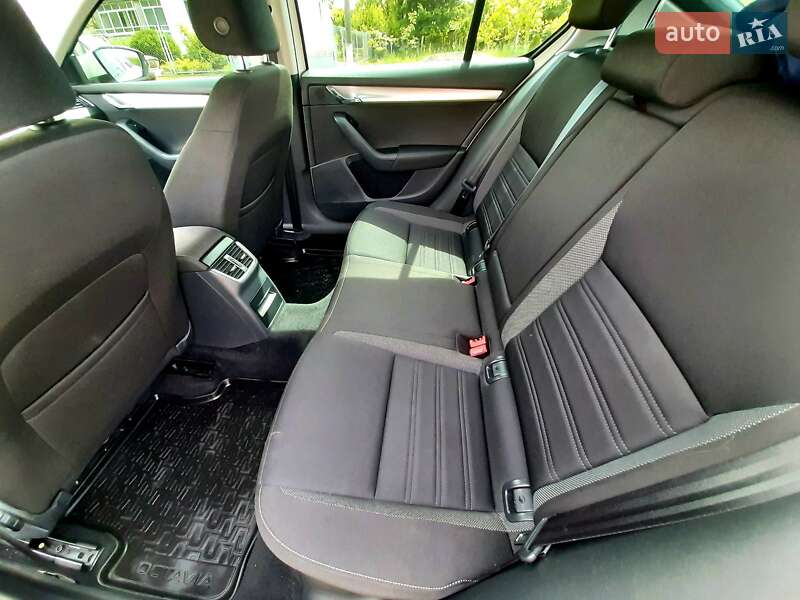 Лифтбек Skoda Octavia 2017 в Ужгороде