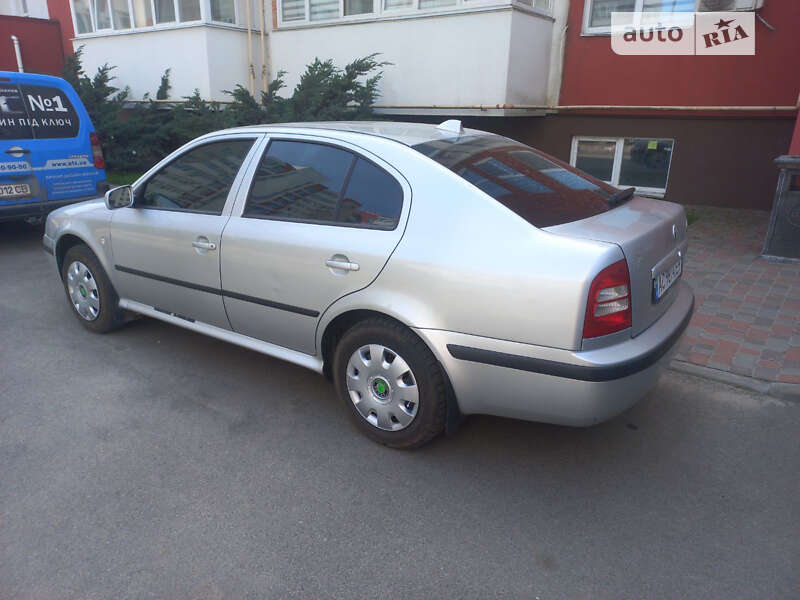 Ліфтбек Skoda Octavia 2006 в Прилуках