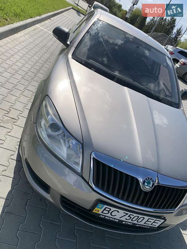 Лифтбек Skoda Octavia 2012 в Старом Самборе