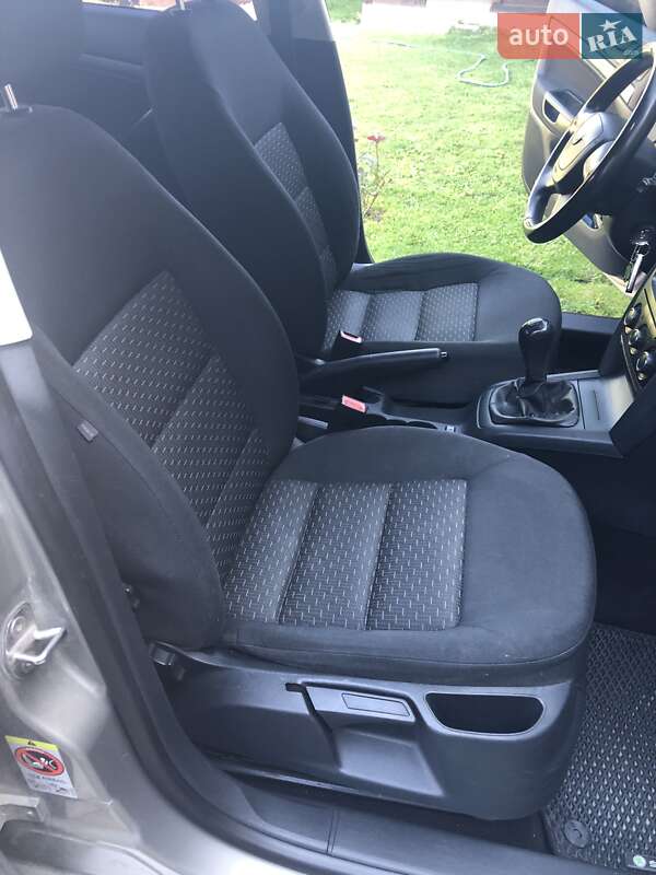 Лифтбек Skoda Octavia 2012 в Старом Самборе