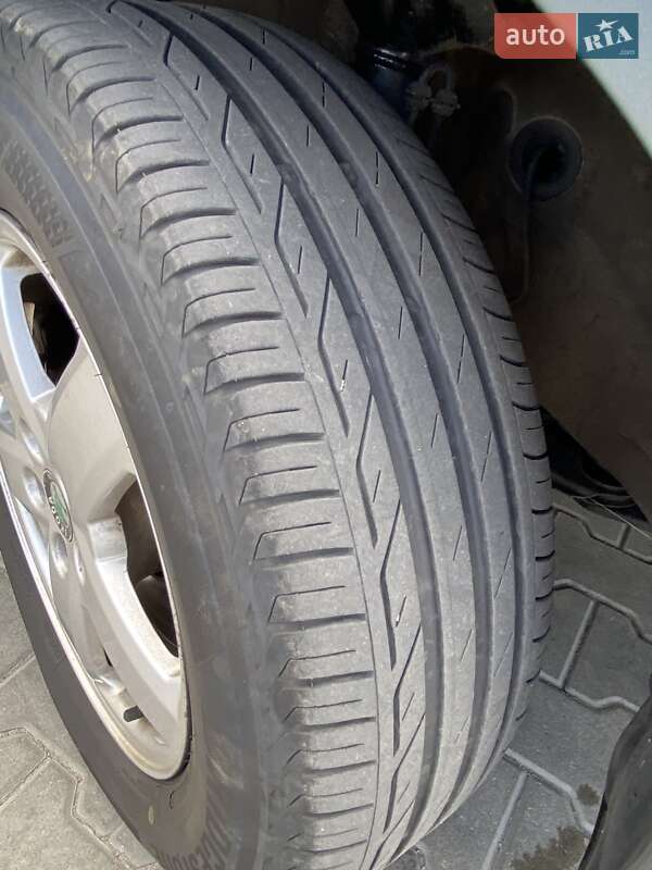 Лифтбек Skoda Octavia 2002 в Киеве
