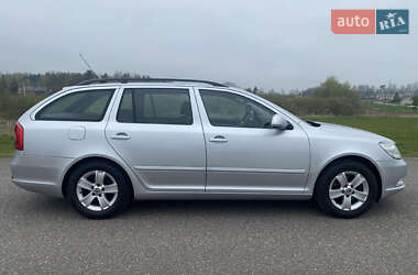 Универсал Skoda Octavia 2010 в 