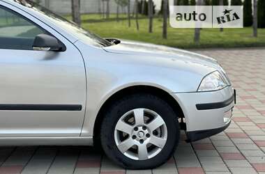 Ліфтбек Skoda Octavia 2006 в Іршаві