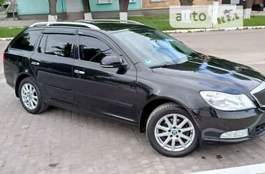 Универсал Skoda Octavia 2009 в Знаменке