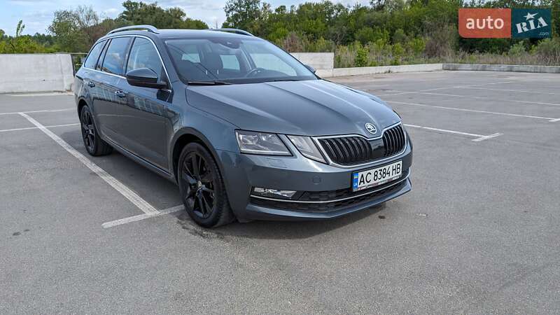 Универсал Skoda Octavia 2017 в Ирпене
