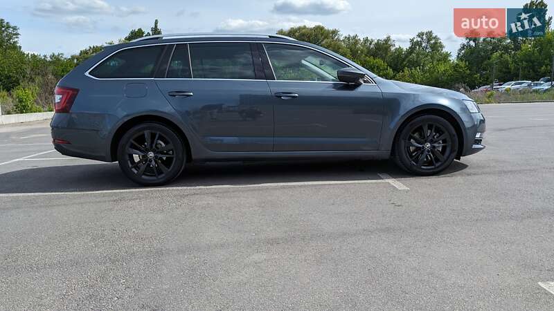 Универсал Skoda Octavia 2017 в Ирпене
