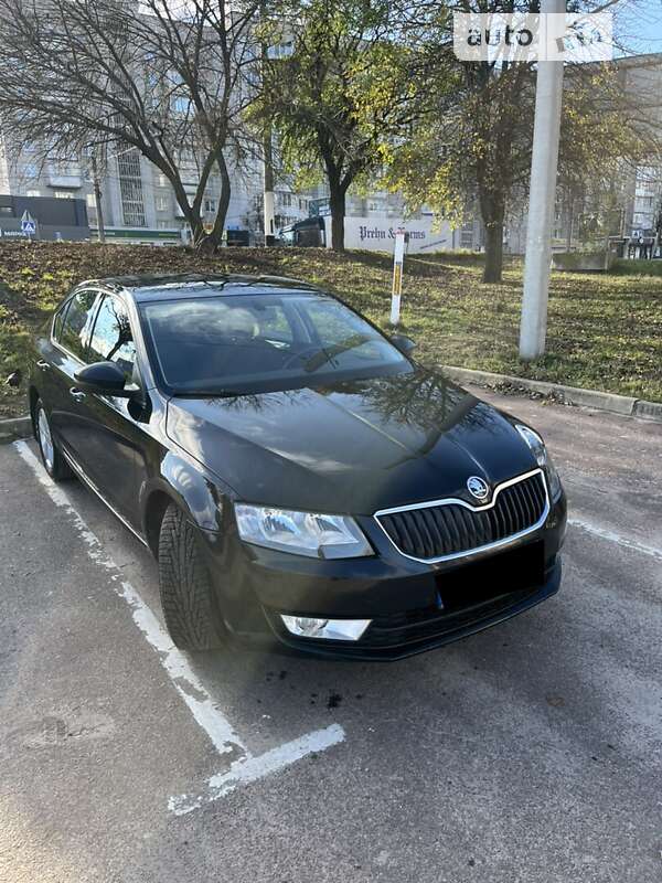 Лифтбек Skoda Octavia 2015 в Ровно