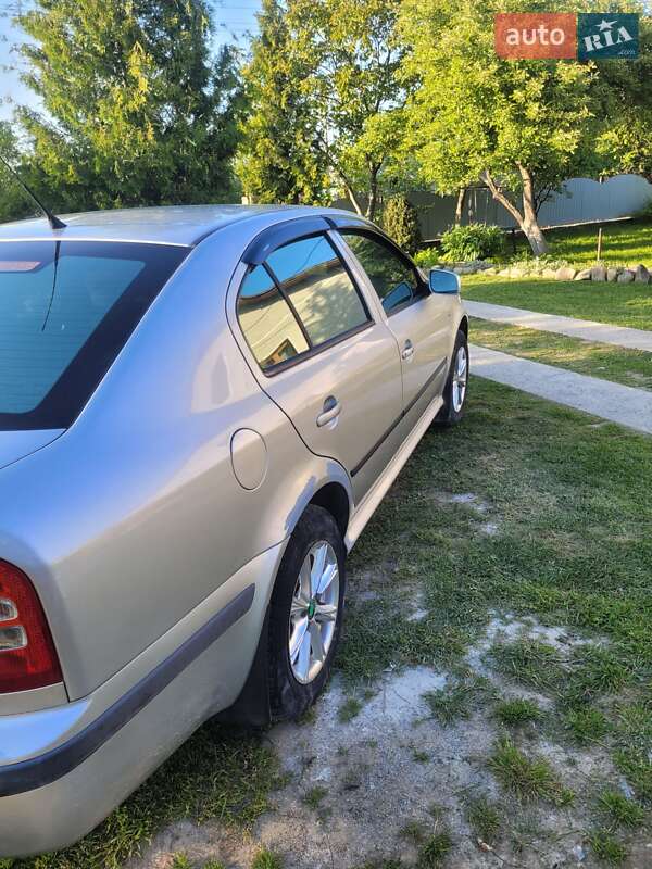 Ліфтбек Skoda Octavia 2002 в Надвірній