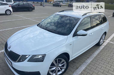 Універсал Skoda Octavia 2017 в Житомирі