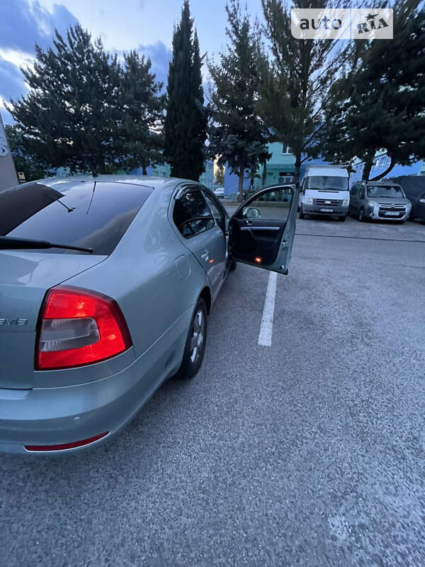 Лифтбек Skoda Octavia 2010 в Тячеве