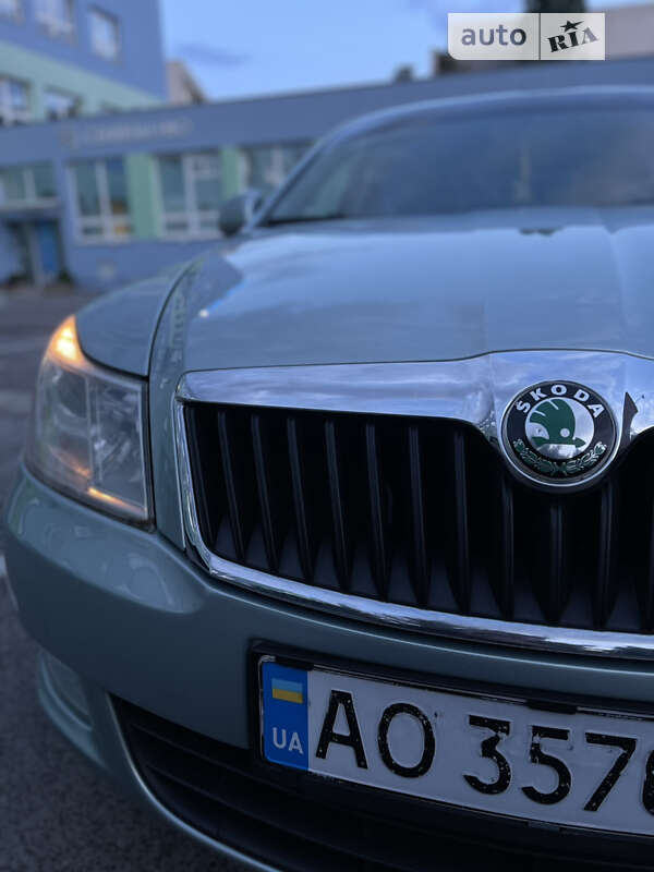 Лифтбек Skoda Octavia 2010 в Тячеве