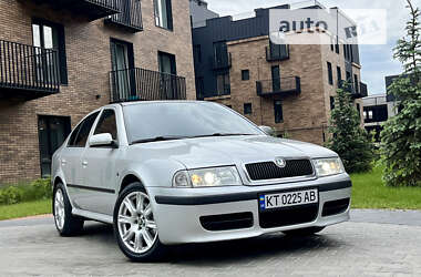 Лифтбек Skoda Octavia 2003 в Ивано-Франковске