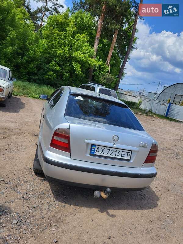 Лифтбек Skoda Octavia 1999 в Харькове