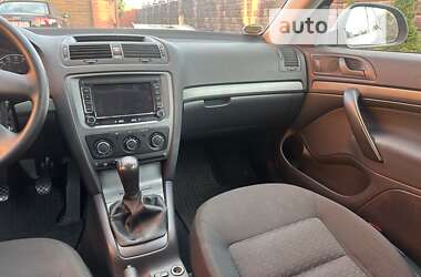 Универсал Skoda Octavia 2009 в Сарнах