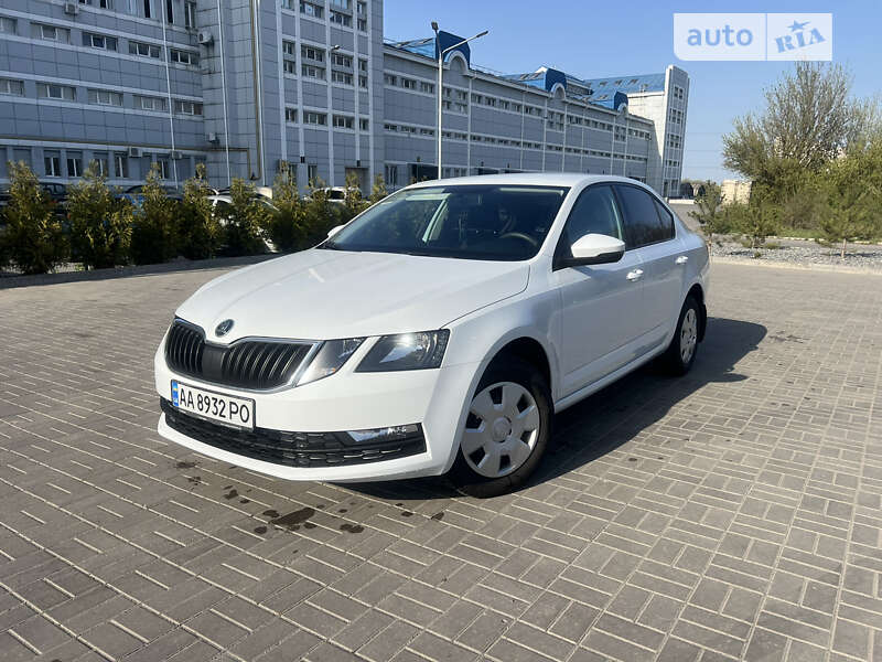 Лифтбек Skoda Octavia 2017 в Днепре