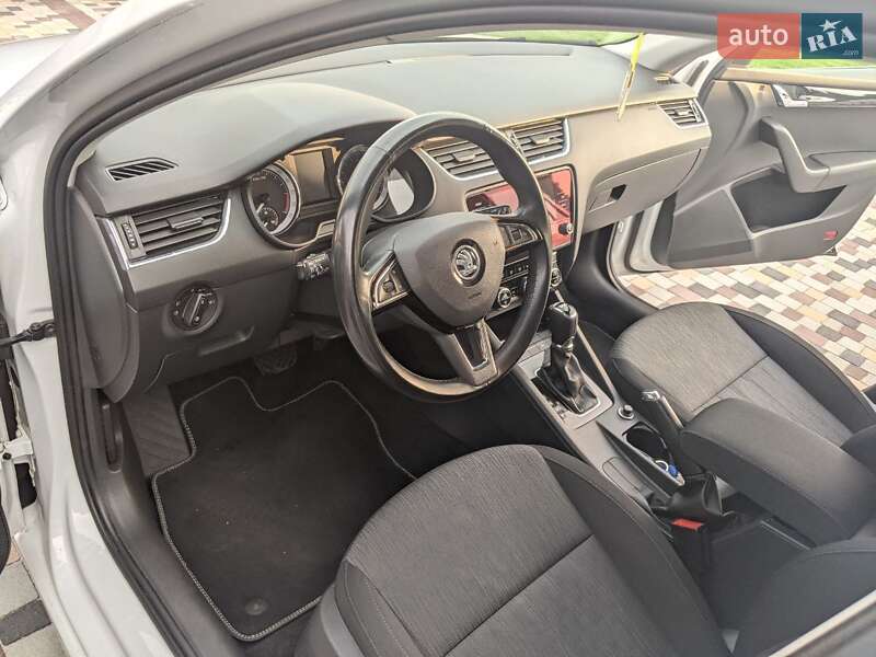 Універсал Skoda Octavia 2017 в Ужгороді