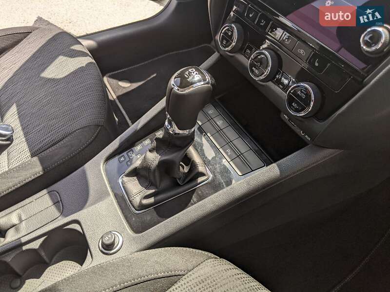 Універсал Skoda Octavia 2017 в Ужгороді