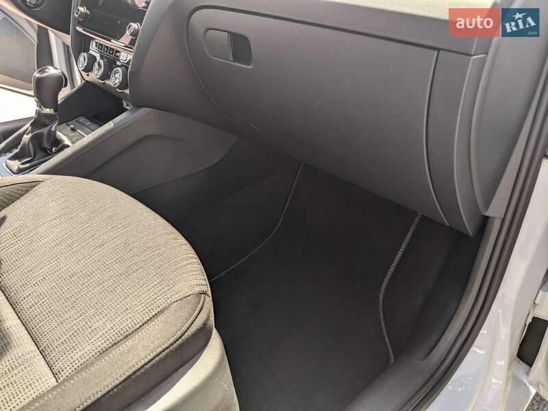 Універсал Skoda Octavia 2017 в Ужгороді