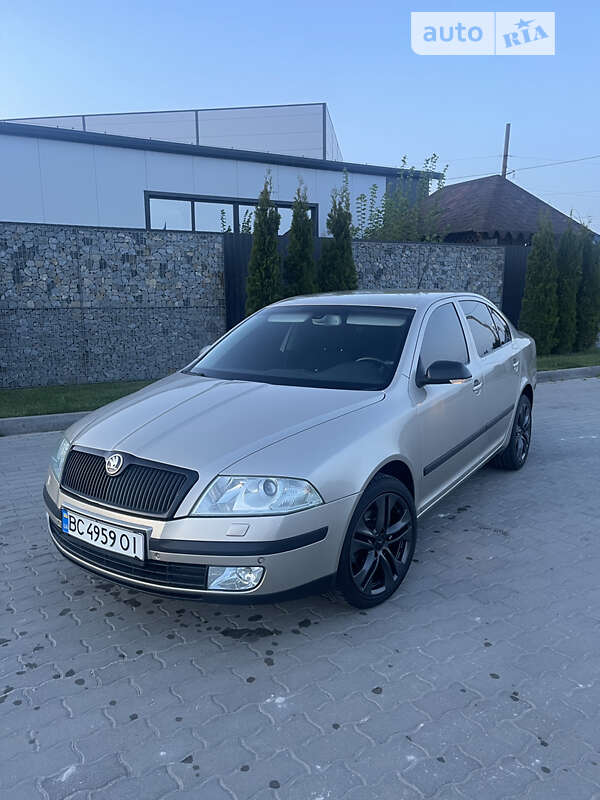 Лифтбек Skoda Octavia 2005 в Львове