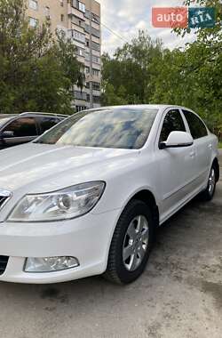 Ліфтбек Skoda Octavia 2012 в 