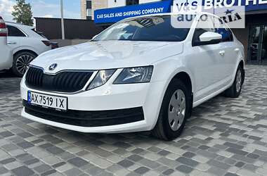 Ліфтбек Skoda Octavia 2019 в Харкові