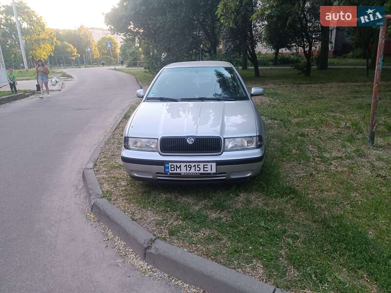 Лифтбек Skoda Octavia 1999 в 