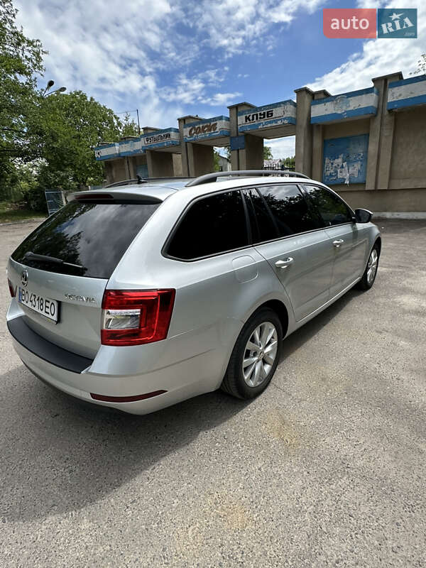 Универсал Skoda Octavia 2018 в Золочеве