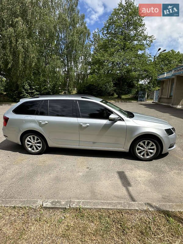 Универсал Skoda Octavia 2018 в Золочеве