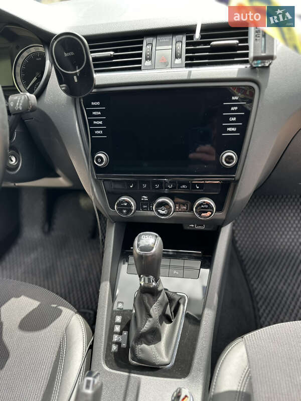 Универсал Skoda Octavia 2018 в Золочеве