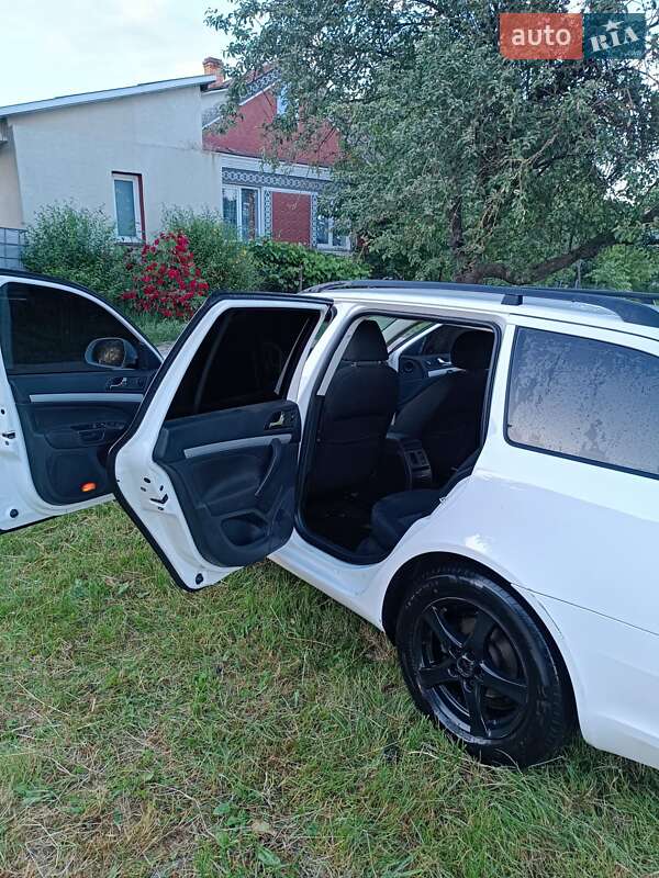 Универсал Skoda Octavia 2012 в Луцке