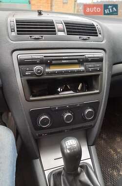 Універсал Skoda Octavia 2012 в 