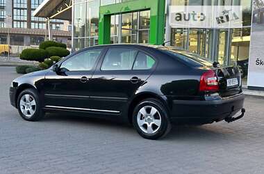 Лифтбек Skoda Octavia 2006 в Хороле