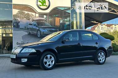 Лифтбек Skoda Octavia 2006 в Хороле