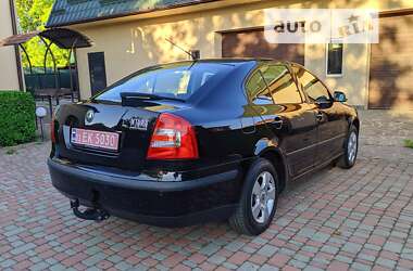 Лифтбек Skoda Octavia 2006 в Хороле