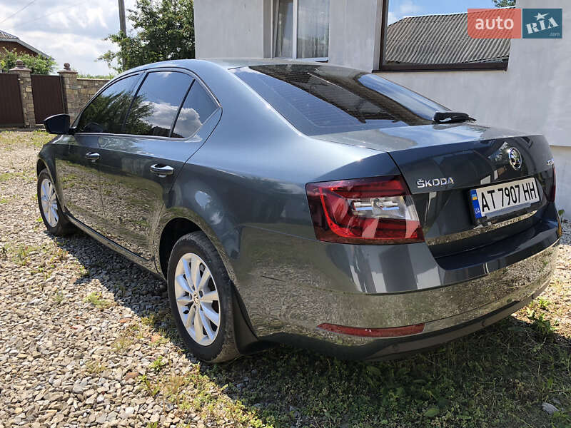 Лифтбек Skoda Octavia 2017 в Ивано-Франковске