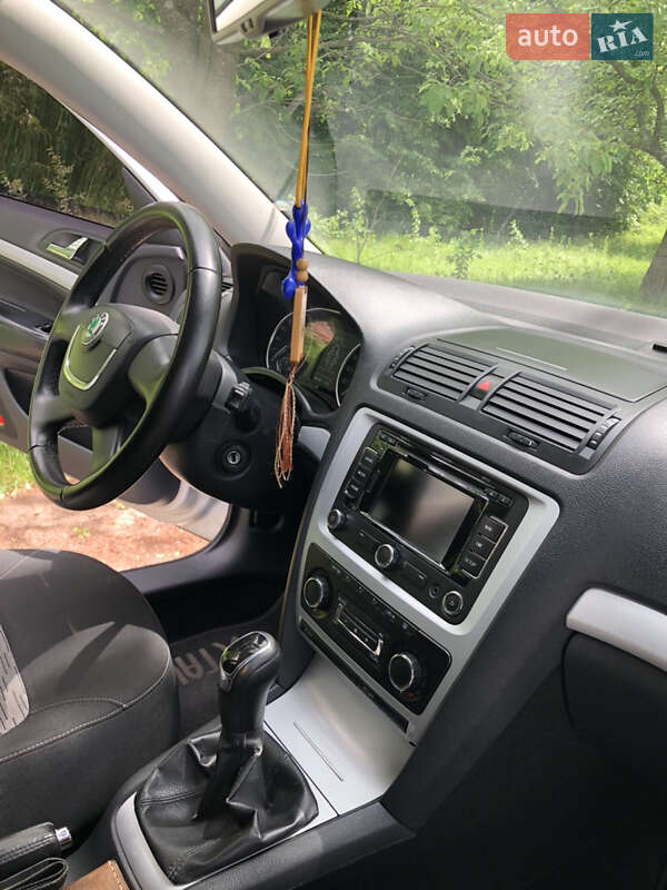 Универсал Skoda Octavia 2011 в Виннице