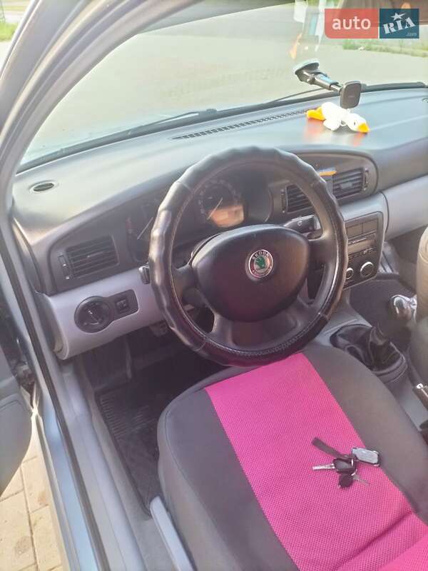 Лифтбек Skoda Octavia 2004 в Тлумаче