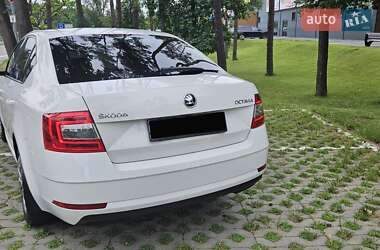 Ліфтбек Skoda Octavia 2018 в 