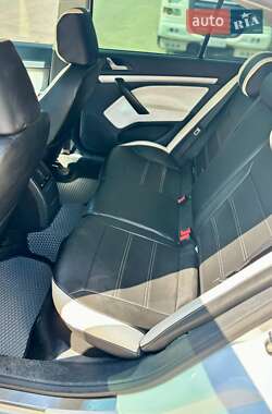 Лифтбек Skoda Octavia 2011 в 