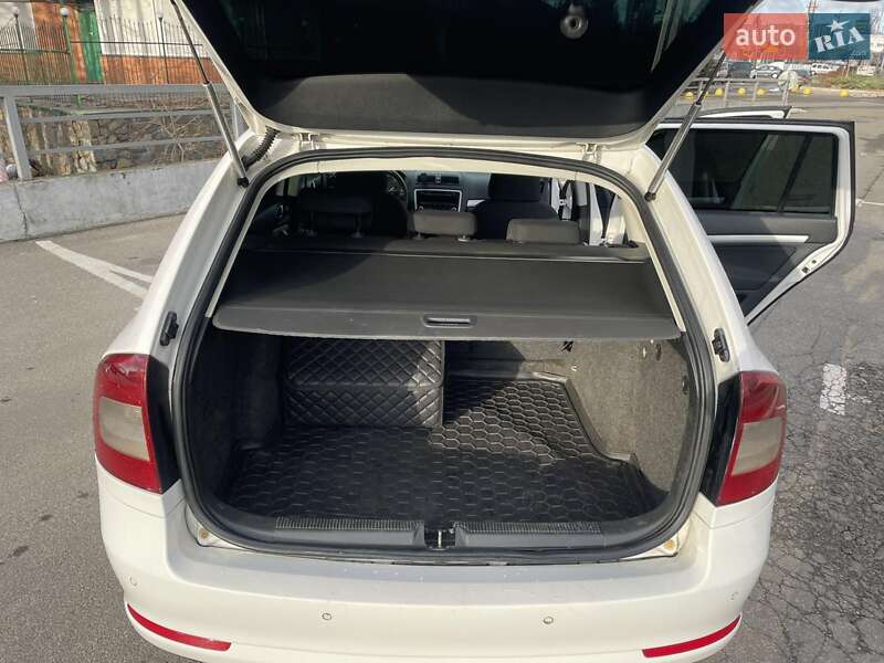 Універсал Skoda Octavia 2010 в Сквирі