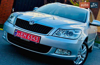 Универсал Skoda Octavia 2010 в 
